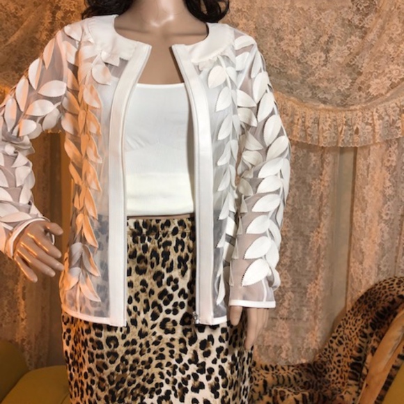 COPY - Rare Luxury Leaf Jacket NWOT - Picture 3 of 6